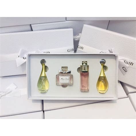 set nước hoa dior mini 4 chai